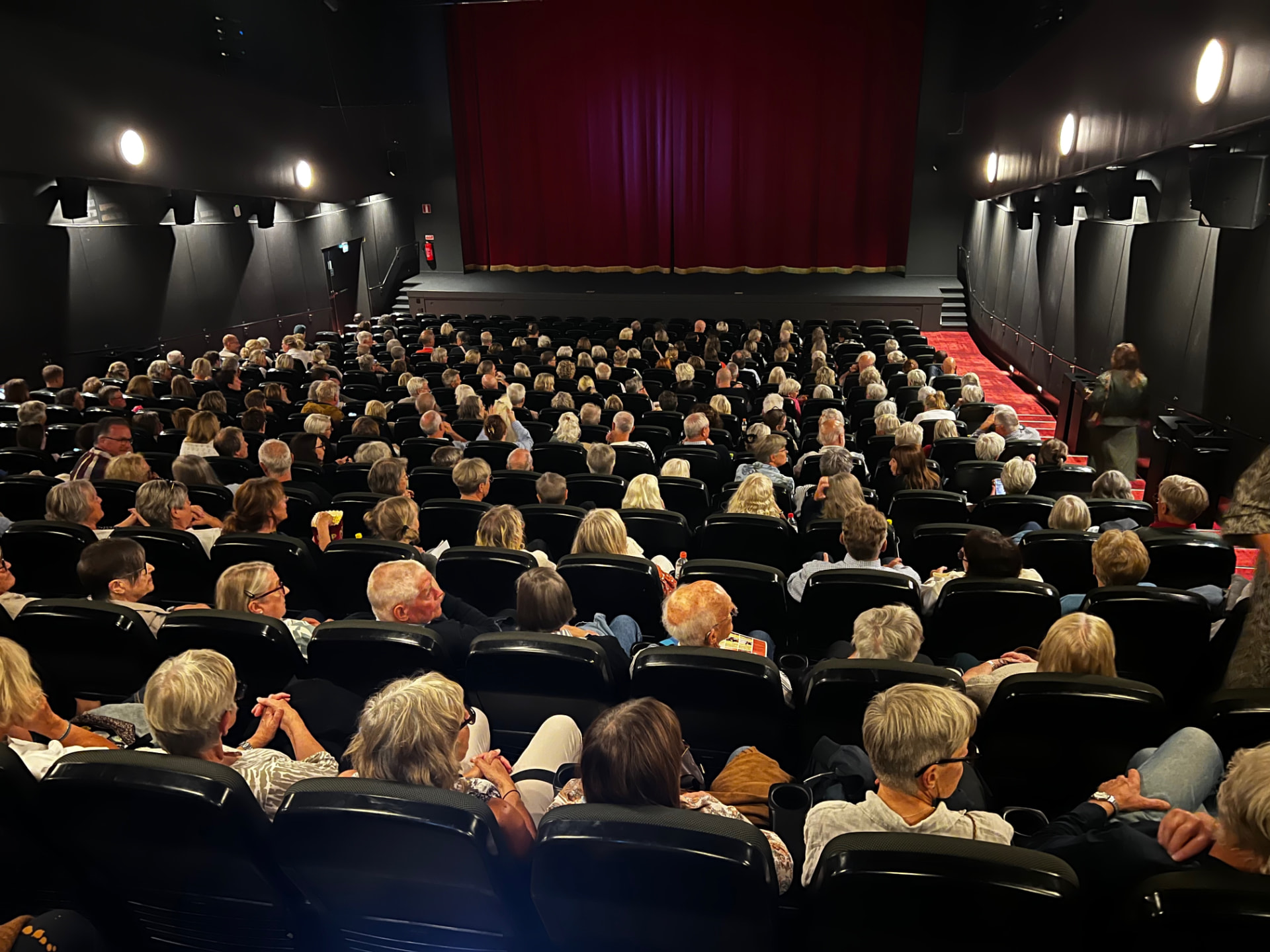Fullsatt biosalong på Bio Drakstaden i Sundsvall